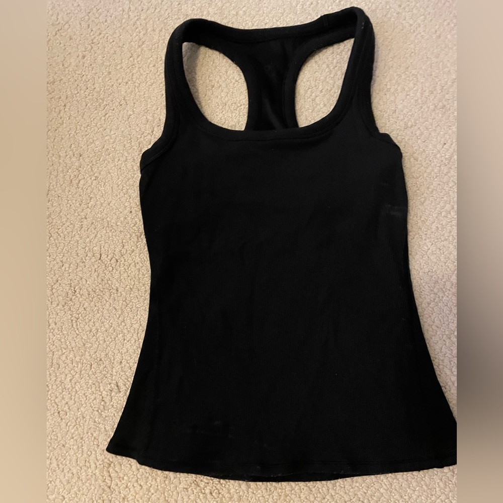 Alo yoga workout tank. Good condition but too big on me.